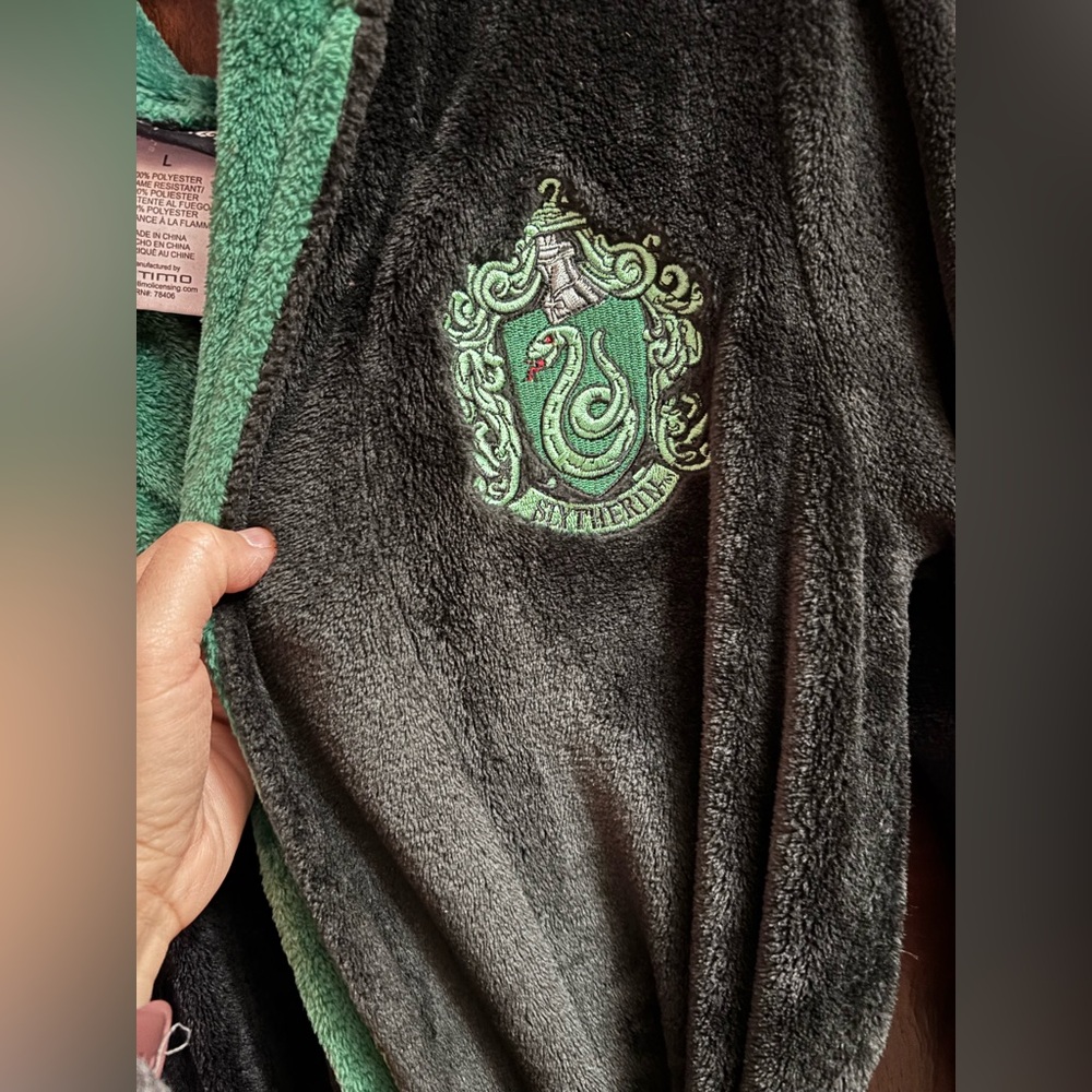 Harry Potter Robe - Picture 5 of 6